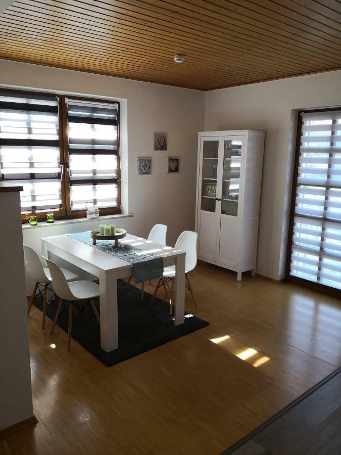 Apartment Ferienwohnung Emmerthal Auch Fuer Monteure Fewo Buitenkant foto
