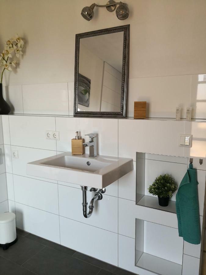Apartment Ferienwohnung Emmerthal Auch Fuer Monteure Fewo Buitenkant foto